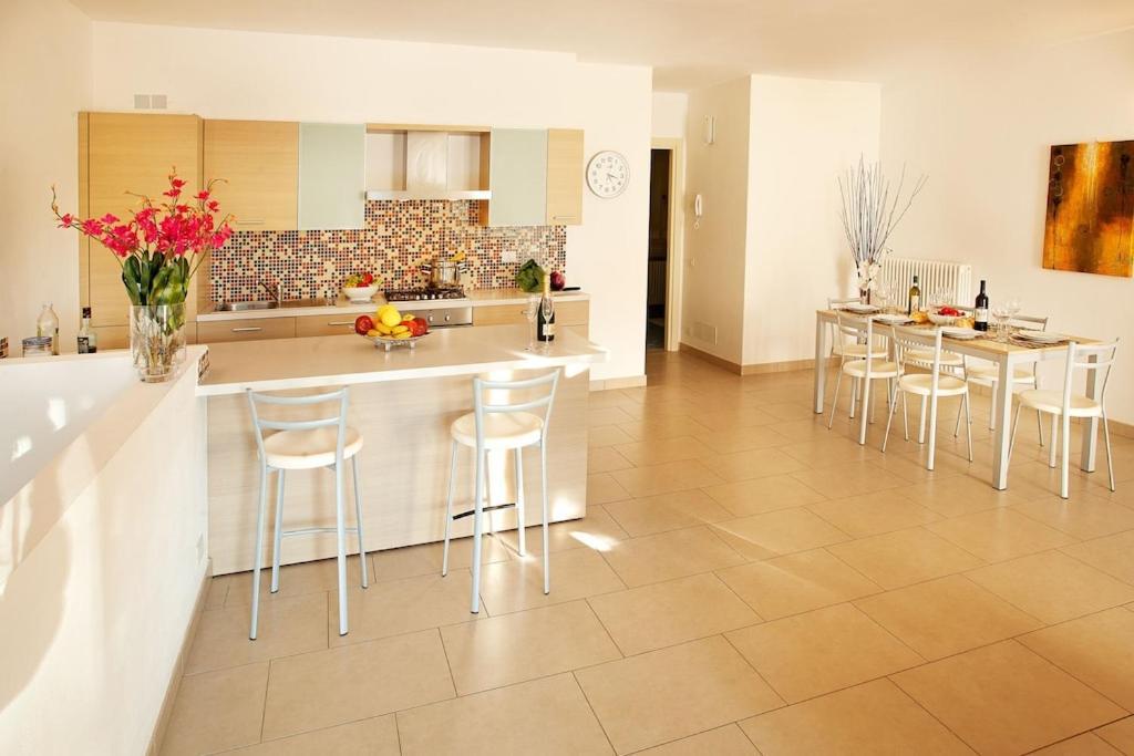 Tremezzo Residence 3-1 Of 11 Apartments In An Exclusive Residence By Italian Apartments Extérieur photo